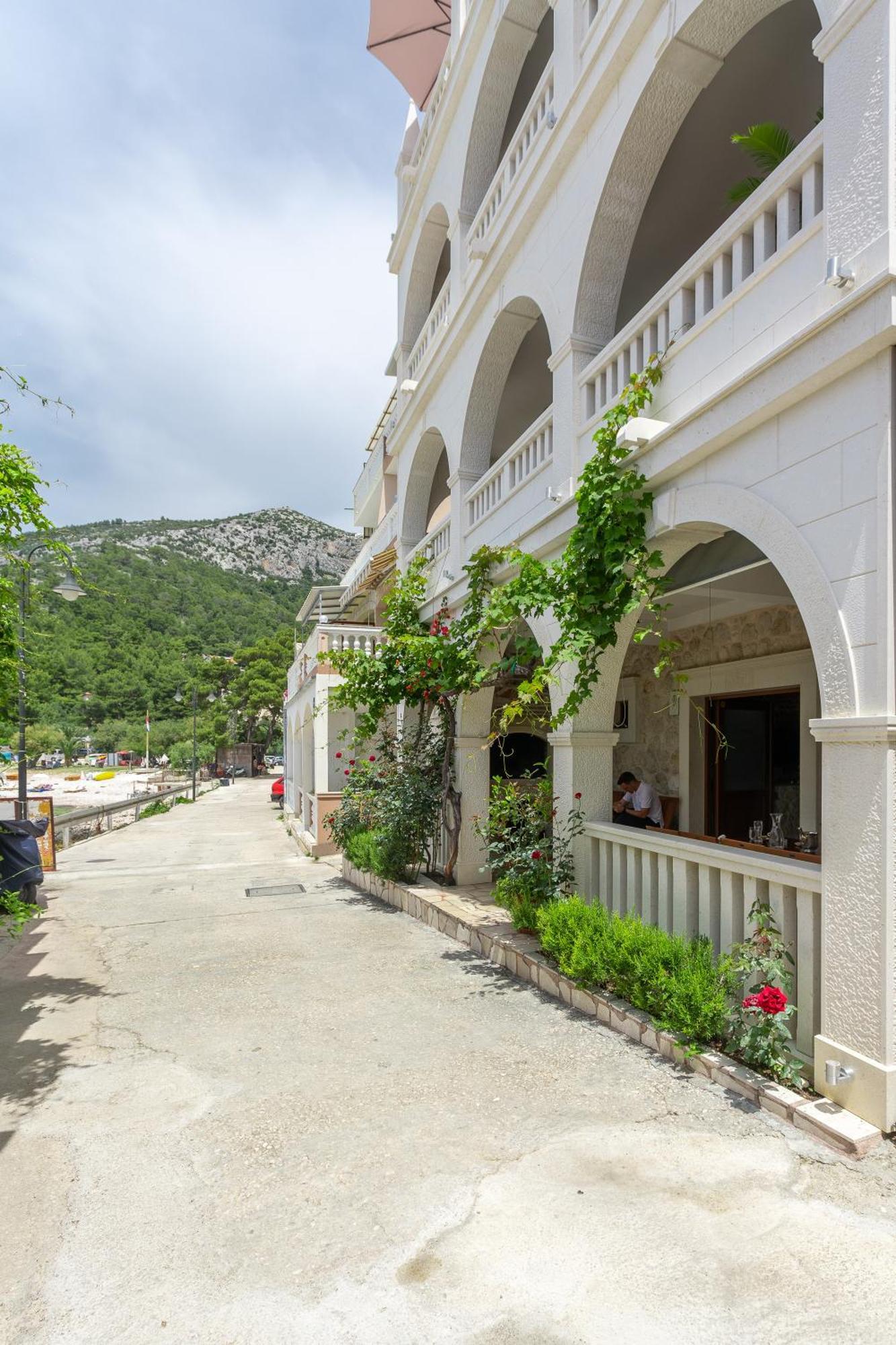 Apartment Stonehouse 2