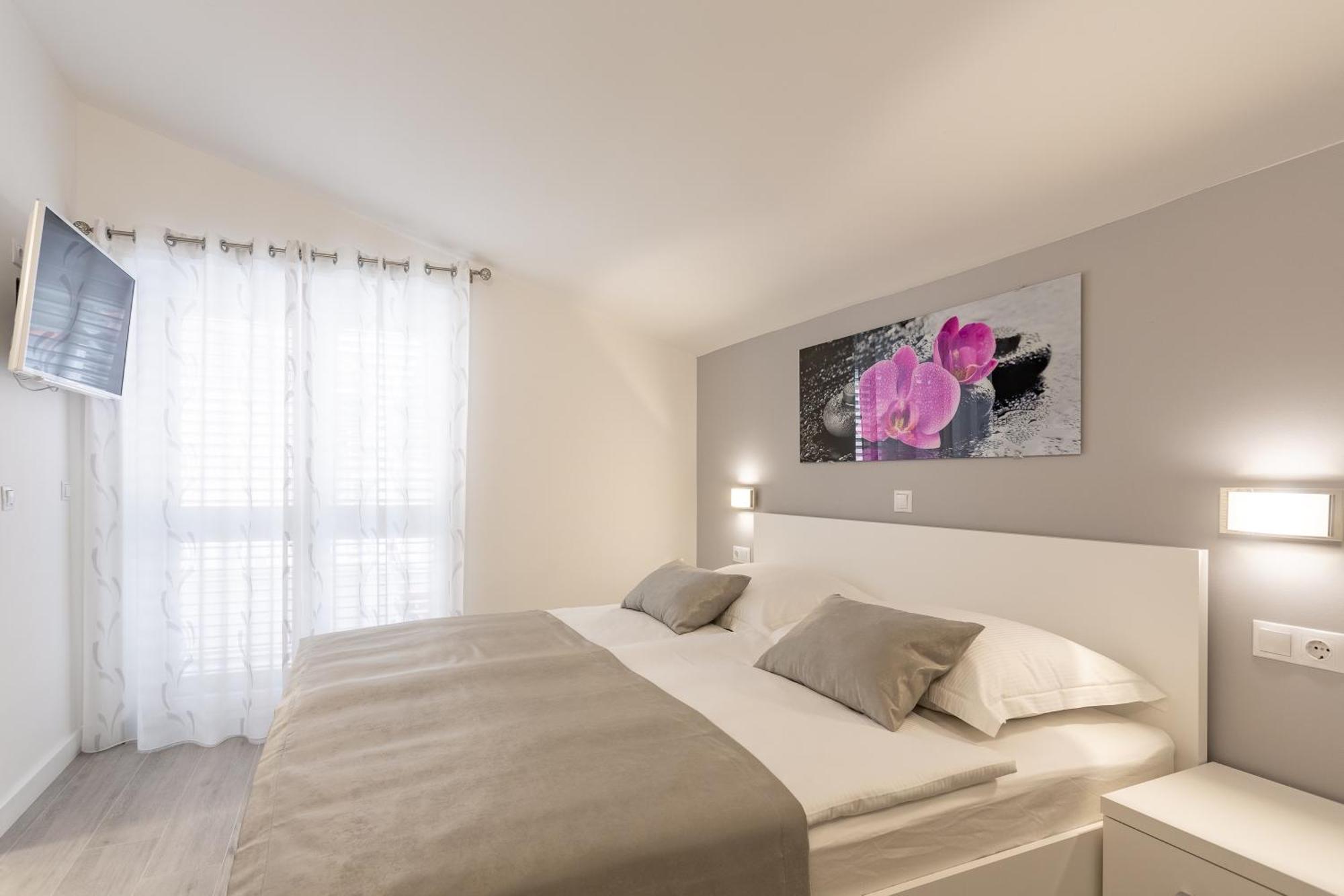 Stonehouse 2 Apartment *